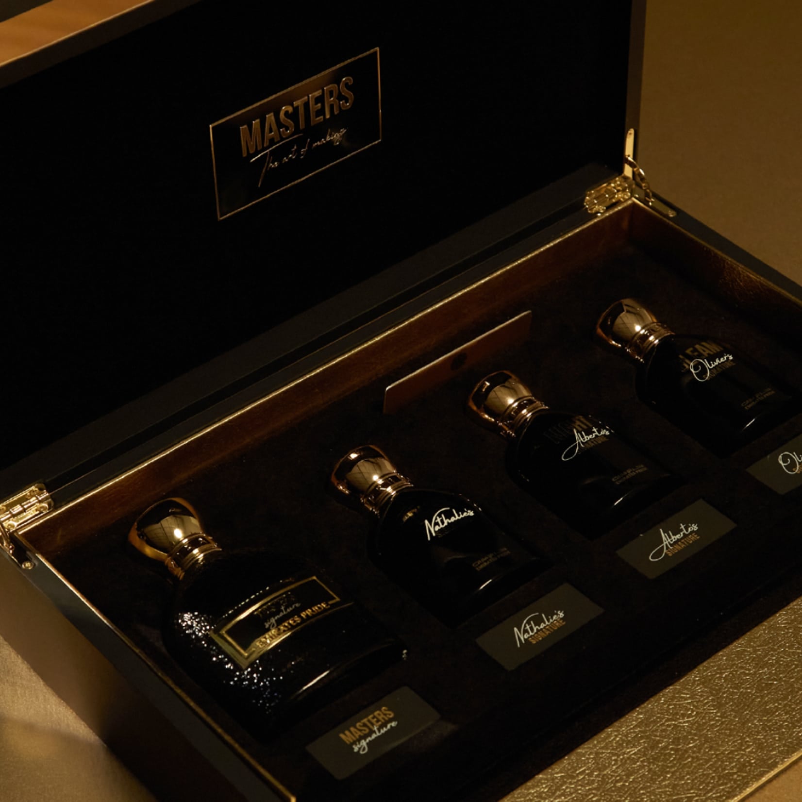 EMIRATES PRIDE · MASTER SIGNATURE BOOSTER SET